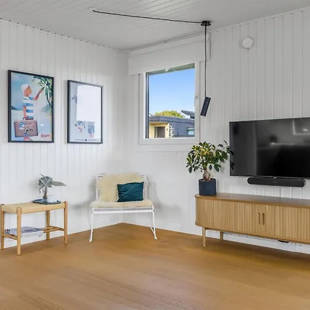 Hubertina - 75m From The Sea By Interhome Feriehus *