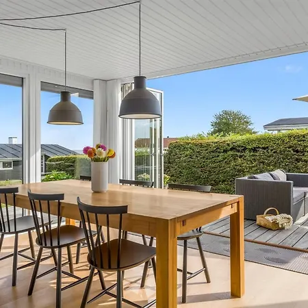 Hubertina - 75m From The Sea By Interhome Feriehus *