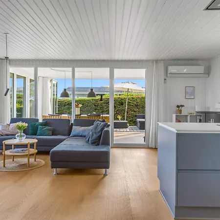 Hubertina - 75m From The Sea By Interhome Feriehus *