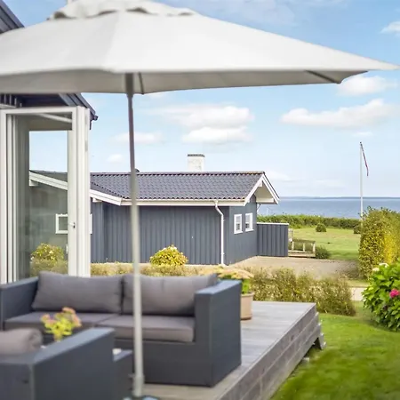 Hubertina - 75m From The Sea By Interhome Feriehus
