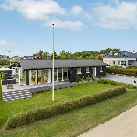 Hubertina - 75m From The Sea By Interhome * Hejls